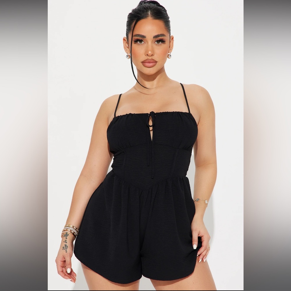 Fashion nova romper size M